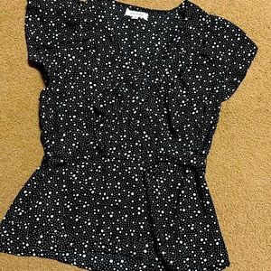 Max Studio XS vneck blouse